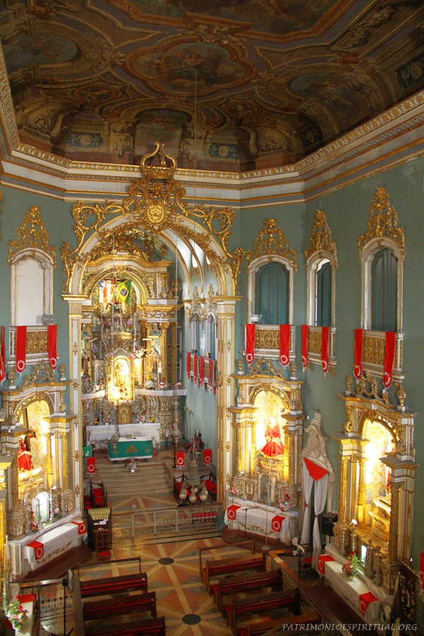 Visão da igreja a partir do coro.