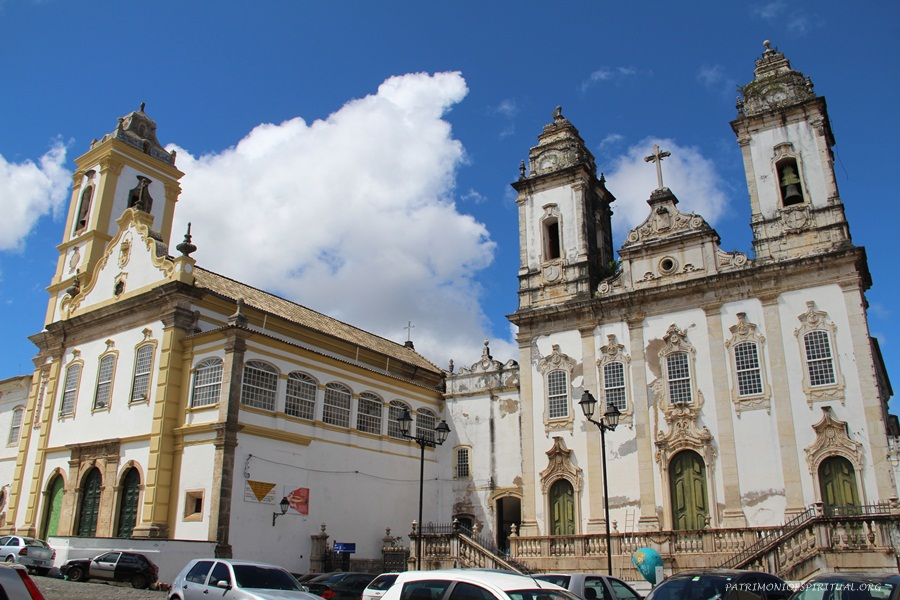 Igreja do Convento do Carmo (esq.) e igreja da Ordem Terceira (dir.)