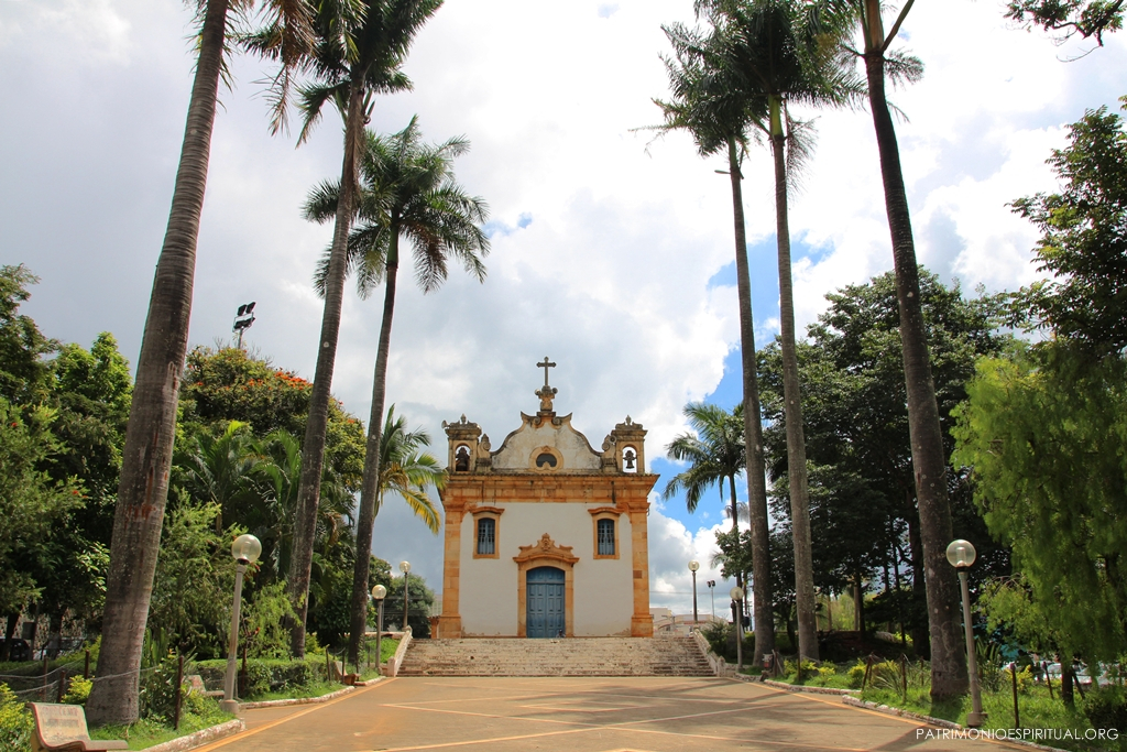 matriz santo antonio mateus leme