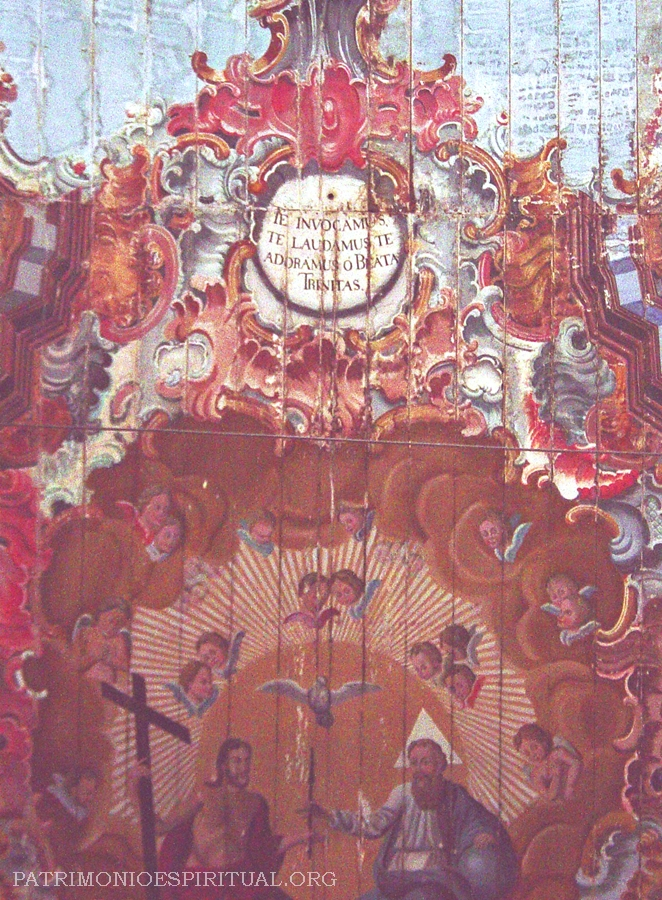 Detalhe da pintura no forro da nave principal